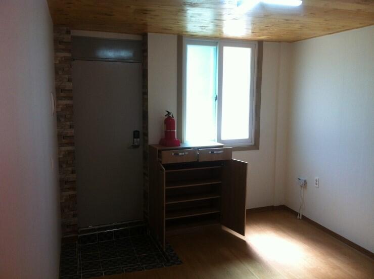 Red Bricks House - thumb 5