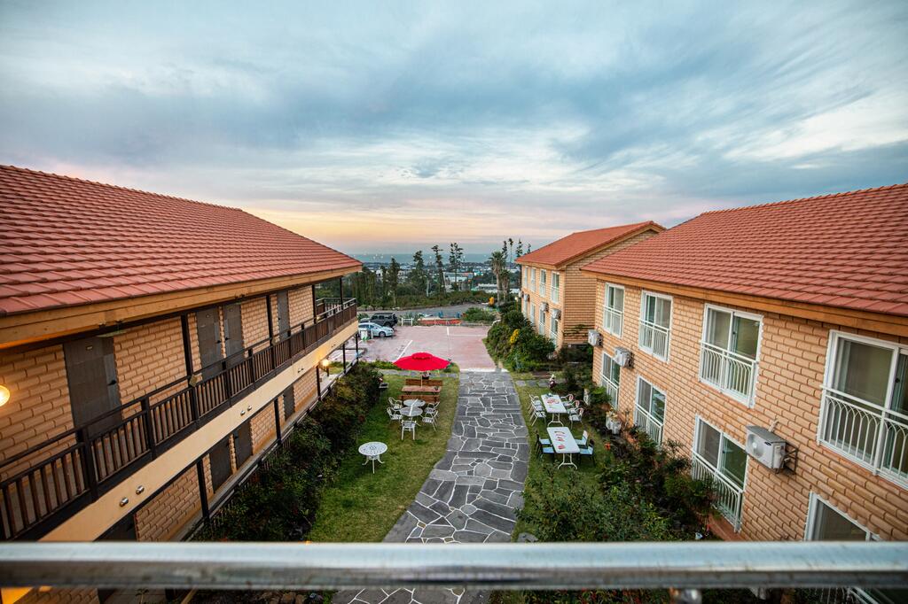 Red Clay Pension - thumb 1