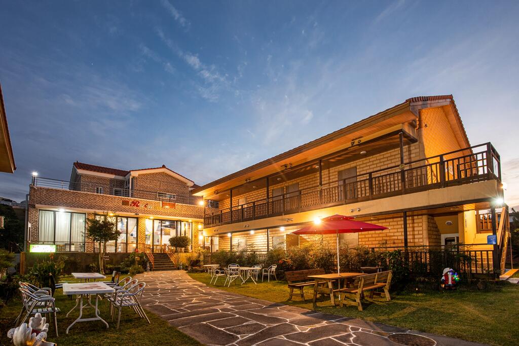 Red Clay Pension - thumb 0