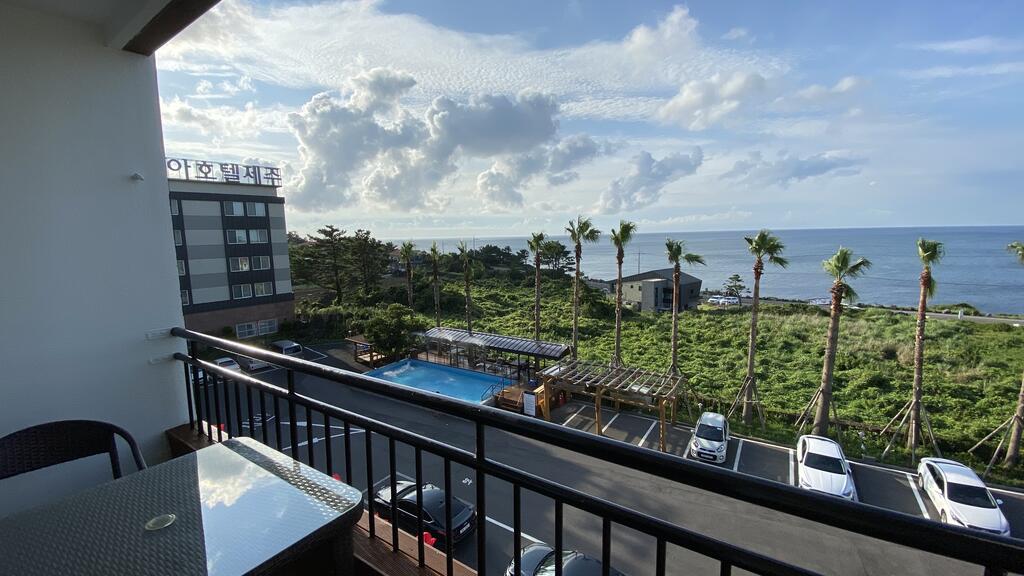 Sea Cliff Hotel Jeju - thumb 2