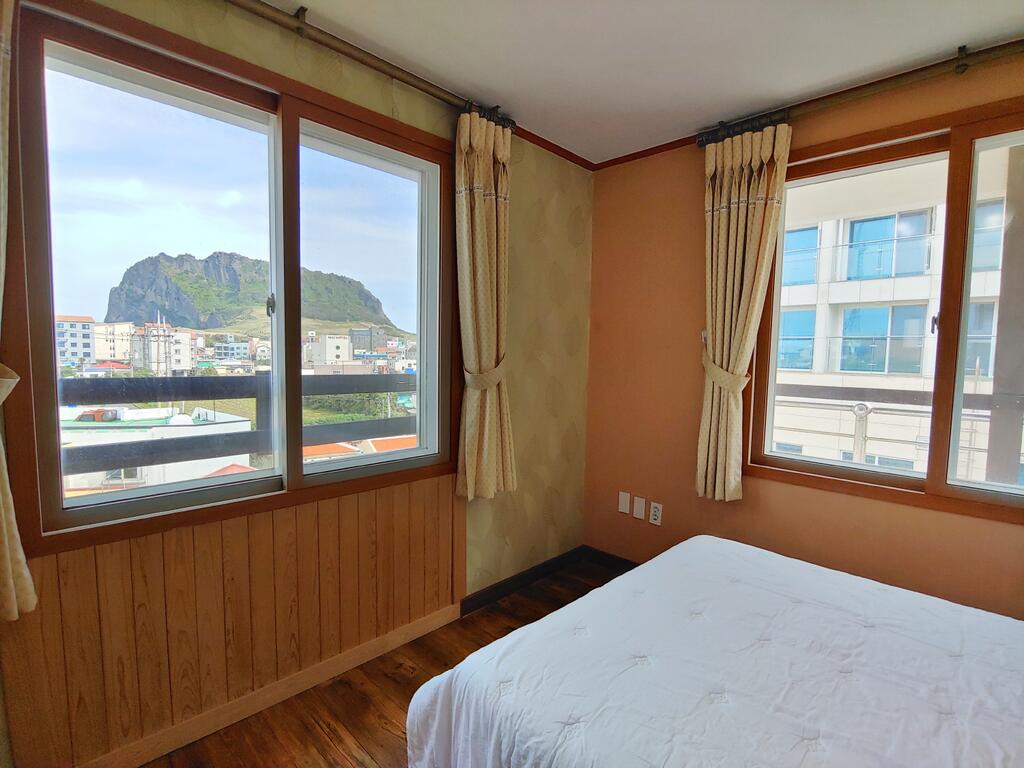 Seongsan Sunrise Pension - thumb 4