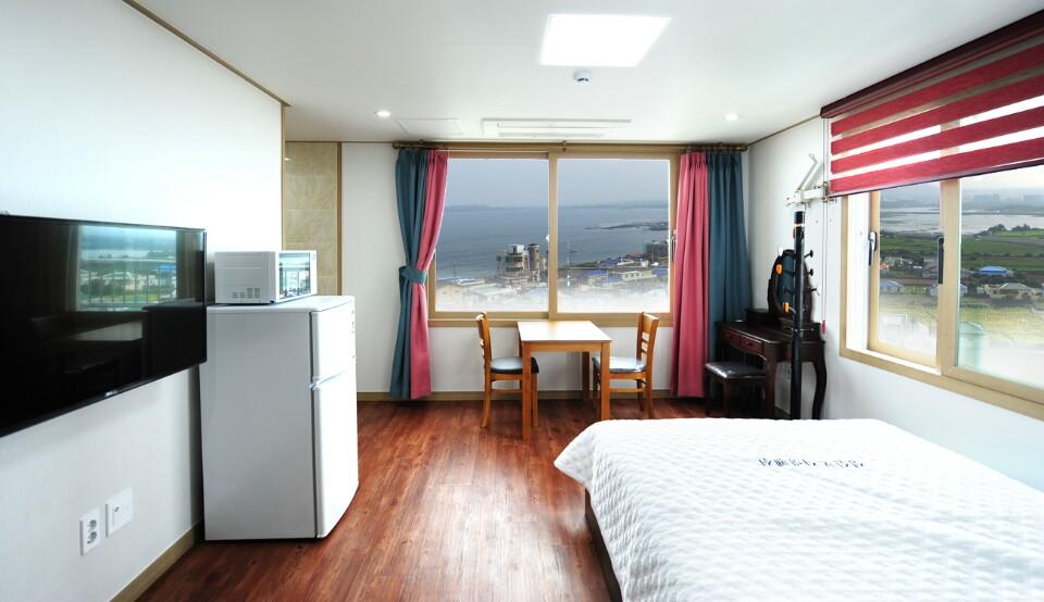 Seongsanpo Love Pension - thumb 5