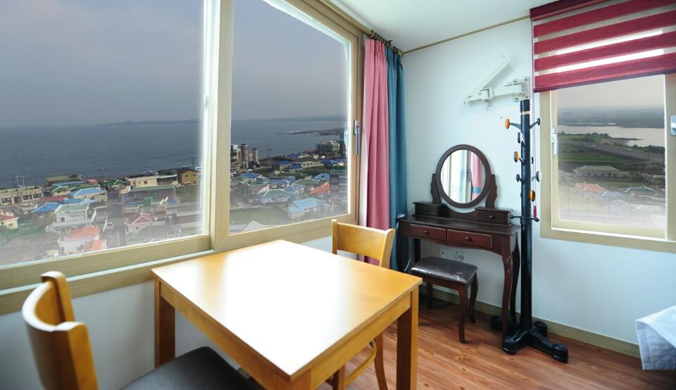 Seongsanpo Love Pension - thumb 3