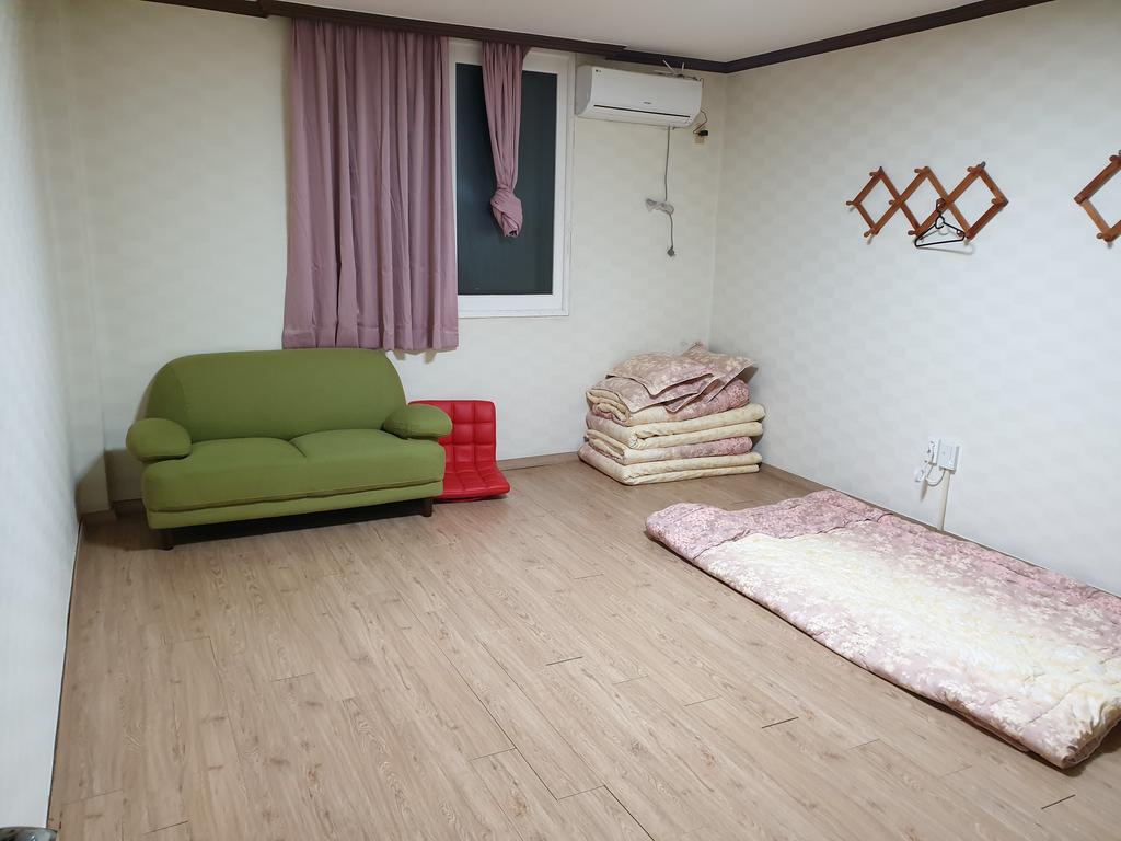 Shila Youth Hostel - thumb 2