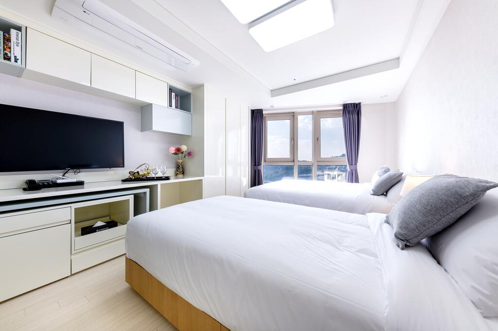 Shin Shin Hotel Seogwipo - thumb 1