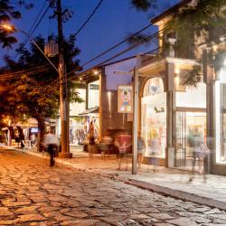 Stones Road, Búzios Accommodation South Korea