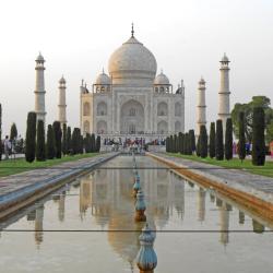 Taj Mahal, Agra Accommodation South Korea